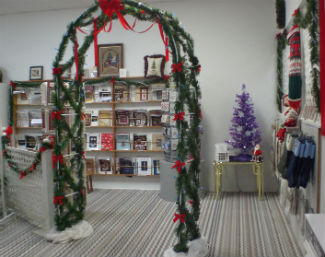 xmas corner-med (24K)